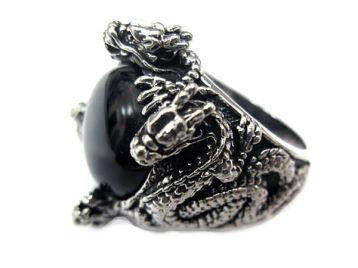 Перстень из серебра с ониксом GVR22-01