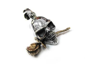    Skull with Rose JP30-11