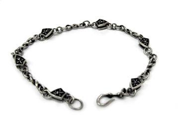 Браслет из серебра Shield NYB100-02